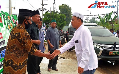 Dandim Sumenep Letkol Czi Donny Pramudya Mahardi SE Saat Menghadiri Pemakaman PNS Kodim 0827/Sumenep Mohammad Saleyanto