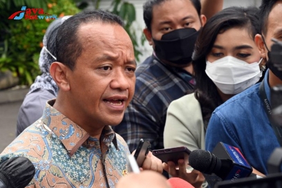 Menteri Investasi/Kepala BKPM Bahlil Lahadalia memberikan keterangan pers di Kompleks Istana Kepresidenan Jakarta, Selasa (31/01/2023) siang. (Foto: Humas Setkab)