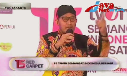 Screenshot Foto Bupati Sumenep Ra Achmad Fauzi SH MH Saat Menghadiri Acara Red Carpet 15 Tahun Tv One Jakarta