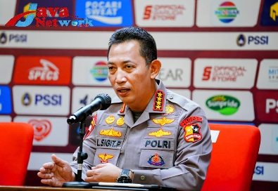 Kapolri Jenderal Polisi Drs Listyo Sigit Prabowo MSi Saat Memberikan Keterangan Pers