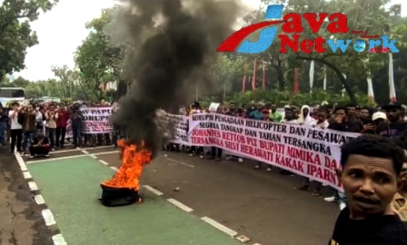Aksi Demo FM-OAP di Kementerian Dalam Negeri