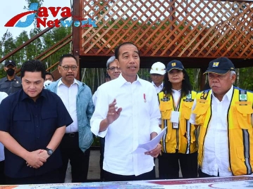 Presiden Jokowi Saat Meninjau Kawasan 1B Kabupaten Penajam Paser Utara