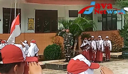 Jadi Irup, Babinsa Koramil Pasongsongan Serma Setyo Jelaskan Arti Bela Negara kepada Anak Didik