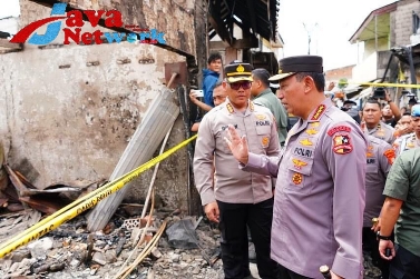 Kapolri Tinjau Lokasi Kebakaran Depo Pertamina Plumpang