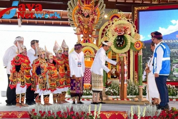 Presiden Minta Penataan Kawasan Pura Besakih Dibarengi Manajemen yang Profesional