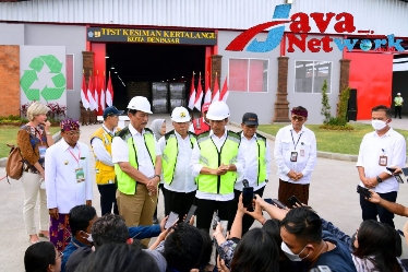 Presiden Jokowi saat meresmikan TPST Kesiman Kertalangu, di Denpasar, Bali, Senin (13/03/ 2023). (Foto: BPMI Setpres)