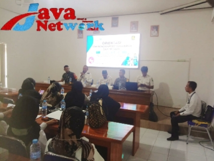 Penyuluhan Orientasi Tim Pendamping Keluarga (TPK), Hadir Kapten Czi Acep Kusnadi Danramil 18/Kangean Dampingi Peserta Pelatihan