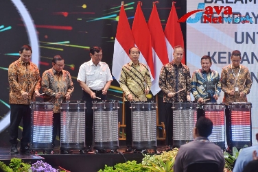 Presiden saat membuka Business Matching Produk Dalam Negeri Tahun 20223, Rabu (15/03/2023), di Istora Senayan, Gelora Bung Karno, Jakarta. (Foto: Humas Setkab/Agung)