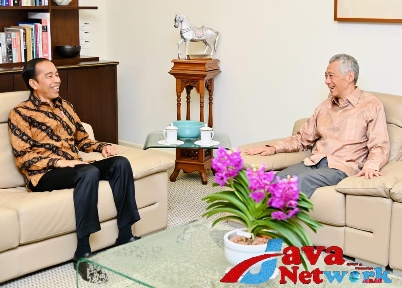 Presiden Jokowi mengadakan pertemuan dengan PM Singapura Lee Hsien Loong, Kamis (16/03/2023), di Singapura. (Foto: BPMI Setpres/Laily Rachev)