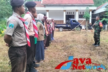 Babinsa Koramil 0827/03 Manding Lakukan Pendampingan Kegiatan Pramuka