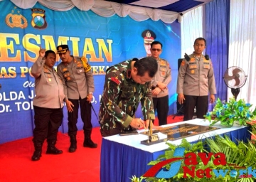 Kapolda Jatim Resmikan Gedung Satpas SIM di Polres Pamekasan