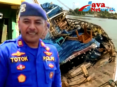Kasatpol Airud Polres Sumenep dan Kapal KLM Putra Putri Karam Pelabuhan Gresik Putih Kalianget