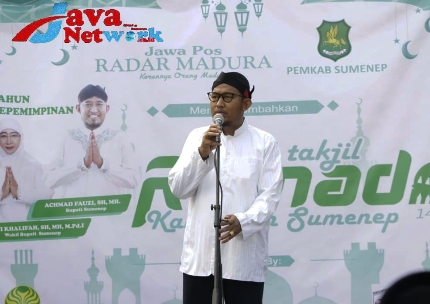 Bupati Ra Fauzi SH MH Saat Membuka Bazar Takjil Ramadhan 1443 H
