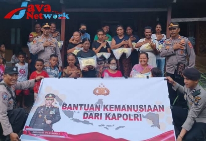 Kapolri Salurkan 50 Ton Beras untuk Masyarakat Ende dan Maumere