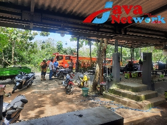 Diduga Korsleting Listrik, Resto Tok Patok Ganding Terbakar, Kerugian di Taksir Mencapai 60 Juta