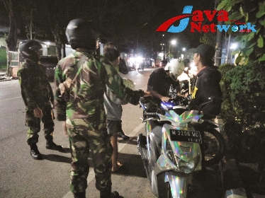 Babinsa Koramil 0827/01 Kota Sumenep Gencarkan Patroli Di Wilayah