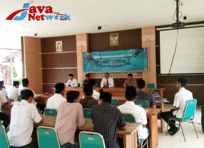 Sukseskan Program Pemerintah, Babinsa Koramil 0827/10 Ambunten Hadiri Sosialisasi Regsosek