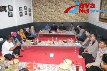 Suasana Bukber Kapolres Sumenep Bersama OKP yang Ada Di Kabupaten Sumenep