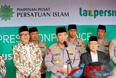 Kapolri Jenderal Polisi Drs Listyo Sigit Prabowo MSi Saat Memberikan Sambutan di Ponpes Persis Bandung