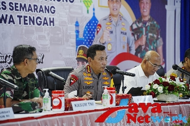 Tinjau Mudik di Jateng, Kapolri Instruksikan Mantapkan Sosialisasi Rekayasa Lalin dan Pengaturan Rest Area