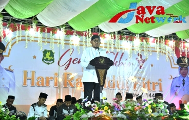 Bupati Sumenep Ra Achmad Fauzi SH MH Saat Memberi Sambutan Pada Acara Gema Takbir Idul Fitri 1444 Hijriah