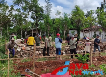 Bantu Bangun Masjid di Bluto, Babinsa Harap Bisa Memberikan Kemakmuran Bagi Masyarakat