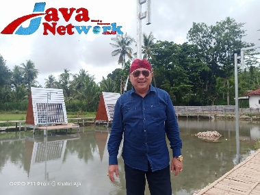 Camat Ganding Abdul Cholid SSos MSi Usai Melaunchingn Perkenalan Wisata Baru Somber Rajeh di Desa Rombiye Timur Kecamatan Ganding