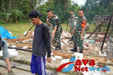 Dansatgas TMMD Kodim 0827/Sumenep, Tinjau Pengerjaan Renovasi RTLH