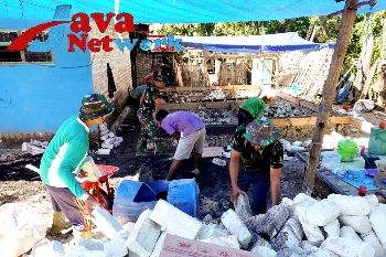 Satgas TMMD ke-116 Kodim Sumenep Mulai Pasang Bata Dinding di Rumah Milik Warga Desa Tanjung Saronggi