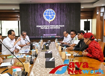 Pertemuan Bupati Sumenep Ra Achmad Fauzi, SH, MH didampingi Kepala Disperimhub Sumenep dan Kabid Sarana dan Prasarana Dengan Menteri Perhubungan Budi Karya Sumadi di Jakarta (17/05/2023