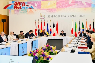 Presiden Jokowi menghadiri KTT G7 sesi kesembilan, di Hotel Grand Prince, Hiroshima, Jepang, Minggu (21/05/2023). (Foto: BPMI Setpres)