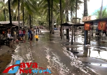 Situasi dan Kondisi Dusun Tapakerbuy Gersik Putih Saat Banjir Rob Melanda Selasa (06/06/2023) Siang