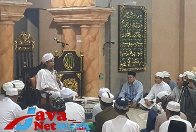 Kapolres Sumenep Hadiri Majelis Taklim di Masjid Al-Ikhlas Satelit Perkuat Sinergi Ulama dan Umaro