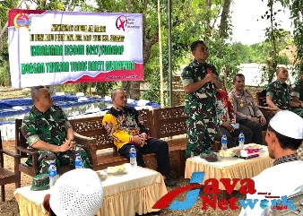 Dandim 0827/Sumenep Letkol Czi Donny Pramudya Mahardi, SE, MSi Saat Memberikan Sambutan Pada Kegiatan Pengeboran Sumber Air Di Desa Batuputih Daya Kecamatan Batuputih, Kamis (13/07/2023)