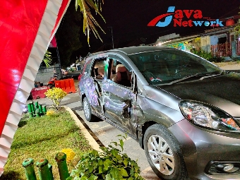 Salah Satu Mobil Yang Mengalami Peristiwa Laka Lantas di Jalan Raya Nasional Pakandangan Barat Kecamatan Bluto Kabupaten Sumenep