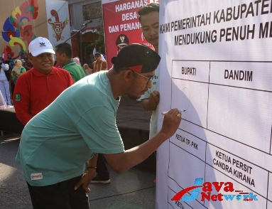 Bupati Sumenep Achmad Fauzi Wongsojudo Saat Meluncurkan Program Sadel Cepak Dalam Upaya Mencegah Perkawinan Anak. Minggu (06/08/2023)
