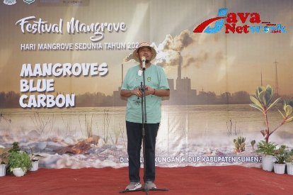 Bupati Sumenep Achmad Fauzi Wongsojudo, SH, MH Saat Memberikan Sambutan Pada Acara Penanaman Mangrove di Desa Lobuk Kecamatan Bluto Kabupaten Sumenep, Minggu (06/08/2023).