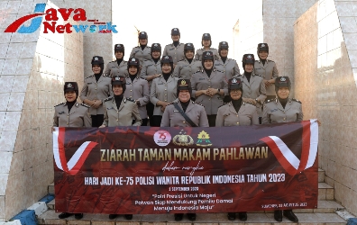 Rangkaian Peringatan HUT Polwan RI ke-75, Polwan Polres Sumenep Ziarah ke TMP Jokotole. Rabu (23/08/2023)