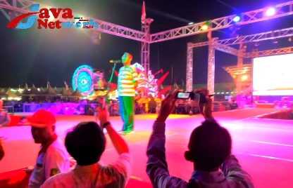 Bupati Sumenep Achmad Fauzi Wongsojudo, SH, MH Saat Membuka Madura Culture Festival 2023 di Lapangan Gor A Yani Pangligur Sumenep, Sabtu (26/08/2023) malam
