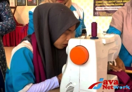 Suasana Warga Binaan Pemasyarakatan (WBP) Dalam Mengikuti Pelatihan Menjahit