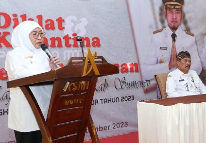 Wabup Sumenep Hj. Dewi Khalifah, SH, MH, MPdi Saat Memberikan Sambutan Pada Acara Diklat Dan Karantina Peserta MTQ
