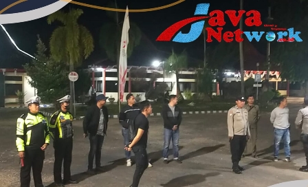 Suasana Pengamanan Pleton Siaga 5 di Beberapa Lokasi