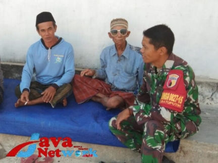 Wujudkan Keakraban di Masyarakat, Babinsa Koramil 0827/15 Batuputih Komsos Dengan Warga Binaan