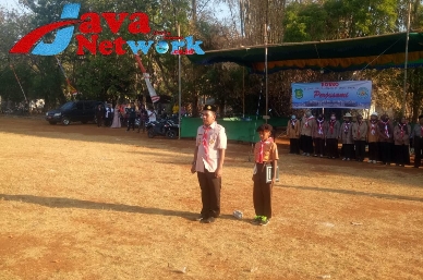 Camat Saat Memimpin Pembukaan Kegiatan Perjusami di Lapangan Sepak Bola Kecamatan Dungkek, Sabtu (07/10/2023)