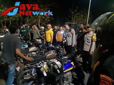 Wakapolres Sumenep Kompol Arif Mahari Pimpin Patroli Malam Cegah Aksi Balap Liar, Sabtu (07/10/2023) Malam