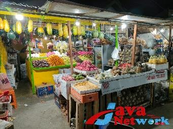 Salah Kios Pedagang Buah Di Pasar Bangkal Sumenep