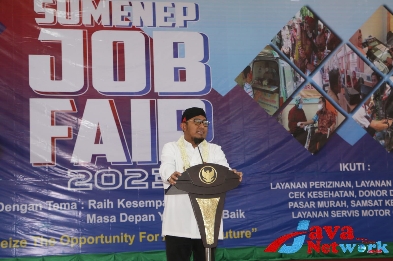 Bupati Sumenep Achmad Fauzi Wongsojudo, SH, MH Saat Memberikan Sambutan Pada Pembukaan Sumenep Job Fair 2023 di Gedung Korpri, Rabu (18/10/2023)