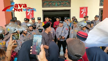 Polres Sumenep Amankan Aksi Unras oleh GMNI di DPRD Sumenep, Jum'at (20/10/2023)