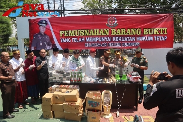 Suasana Pemusnahan Barang Bukti Oleh Kejaksaan Negeri Sumenep, Selasa (24/10/2023)