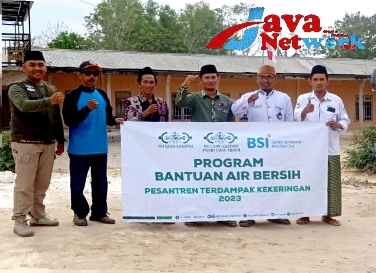 Gercep LAZISNU Sumenep Salurkan 30 Liter Air Bersih